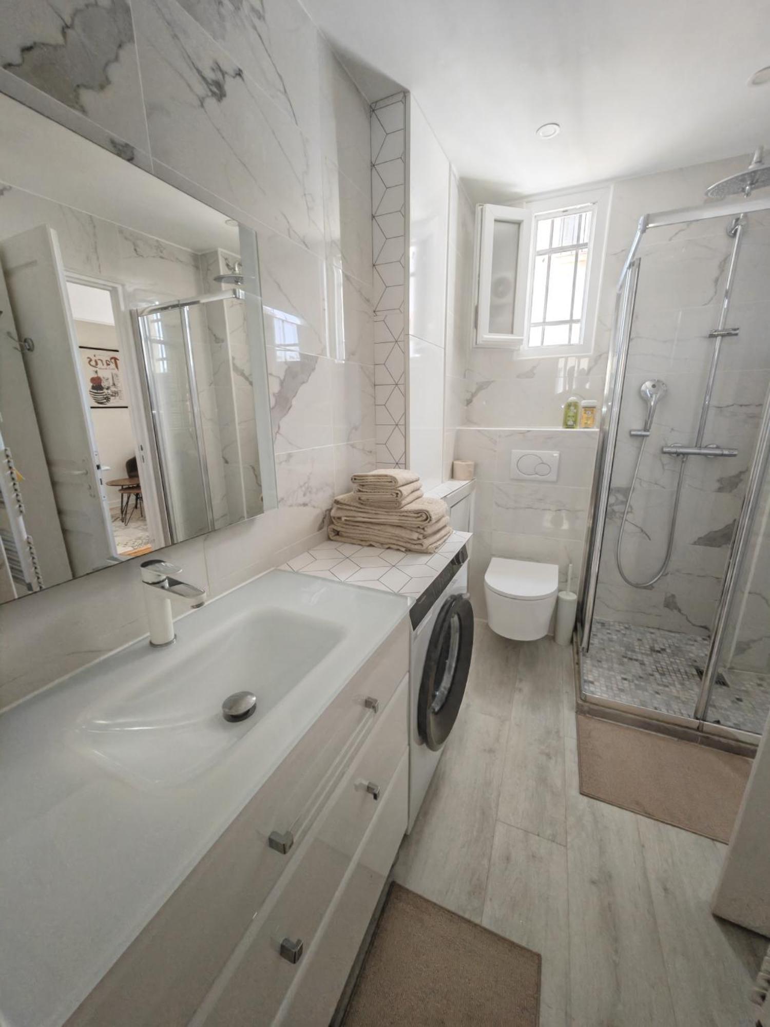 View Sur La Seine Apartment Париж Екстериор снимка