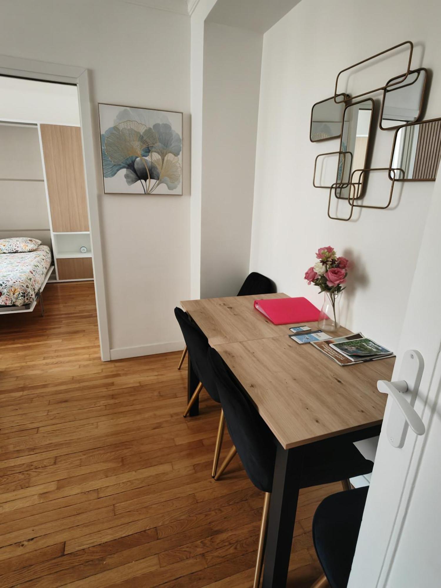 View Sur La Seine Apartment Париж Екстериор снимка
